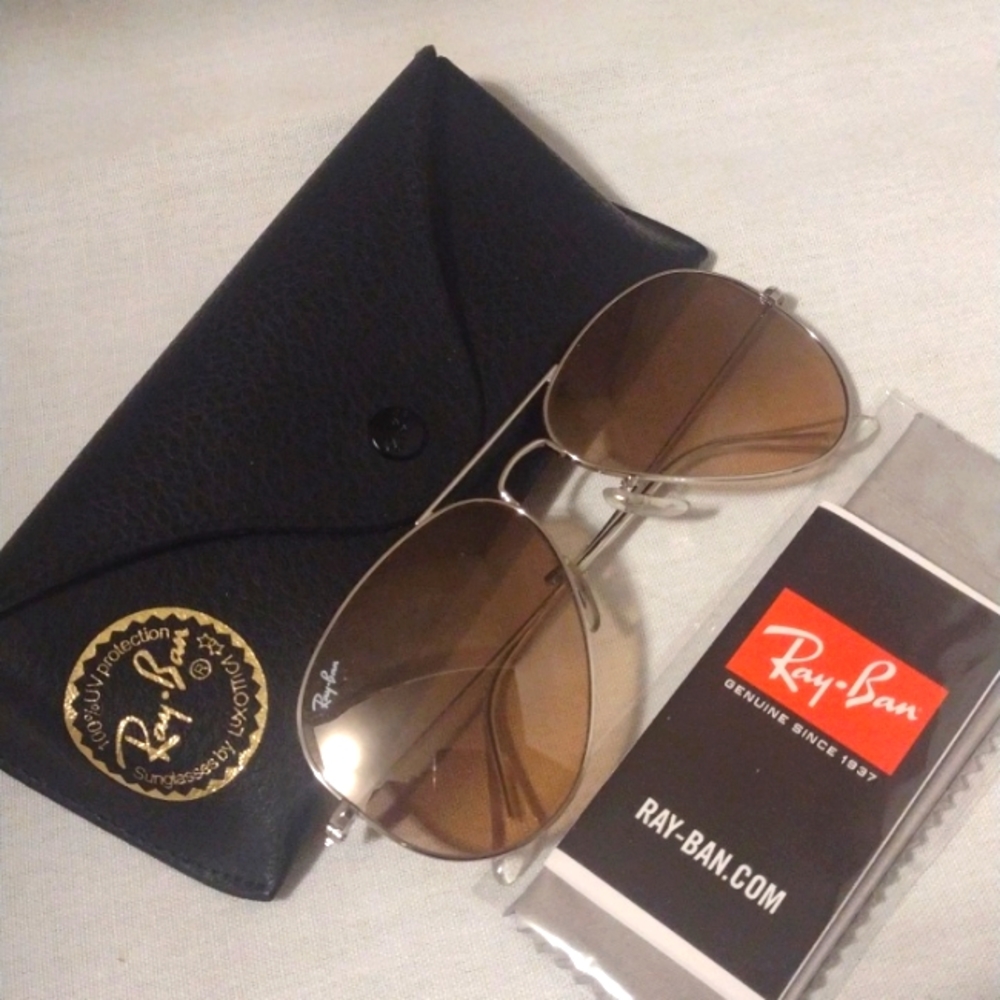 Ray-Ban Gradient Mirrored Aviators - Picture 2 of 7